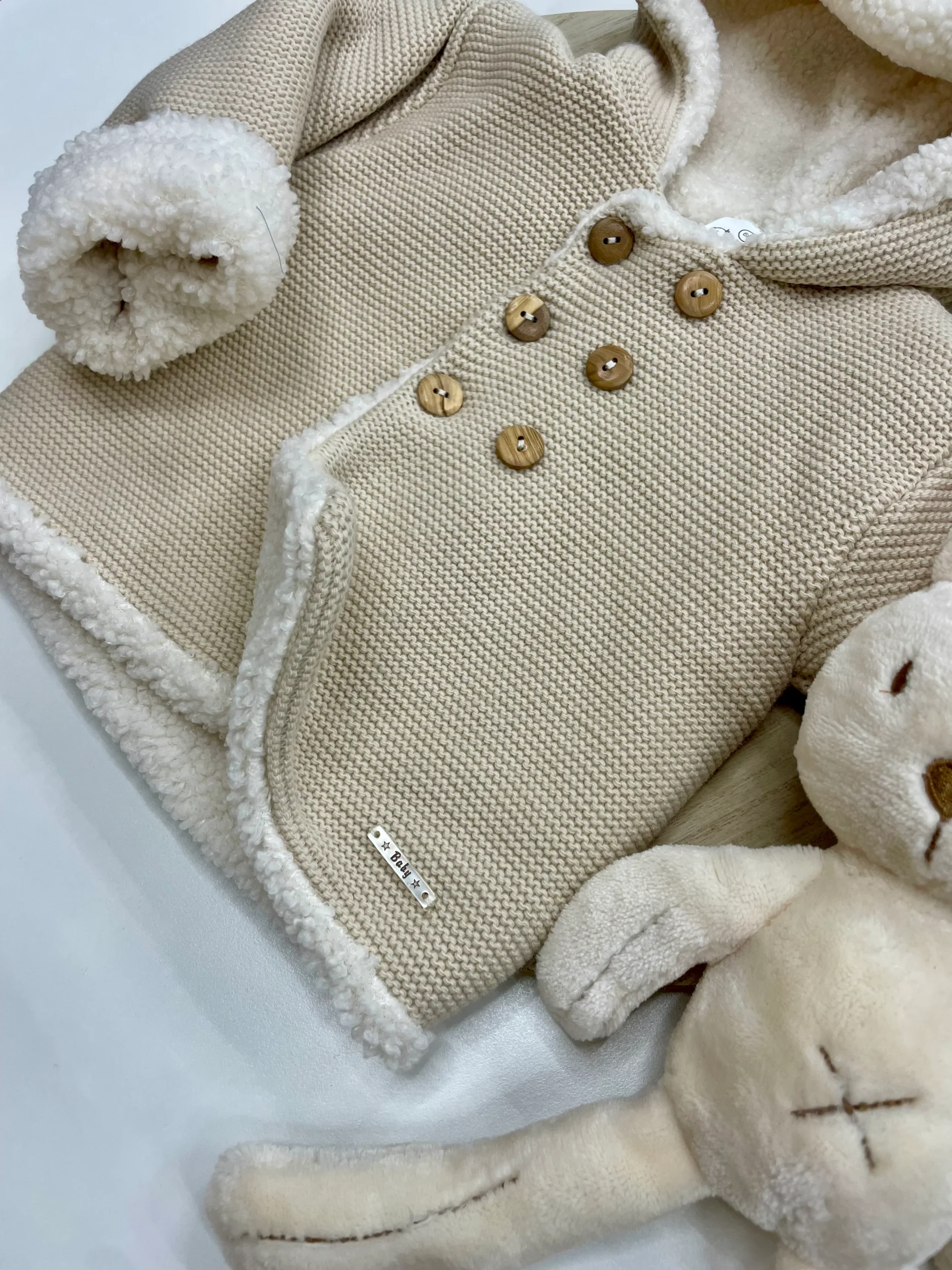 Chaqueta bebé lana crudo con borreguito interior y capucha | Tallas 6-24 meses - Imagen 2