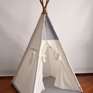 Teepee beige con borlas