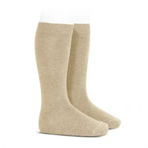 Calcetines altos básicos punto liso turrón – Cóndor 000-16 años